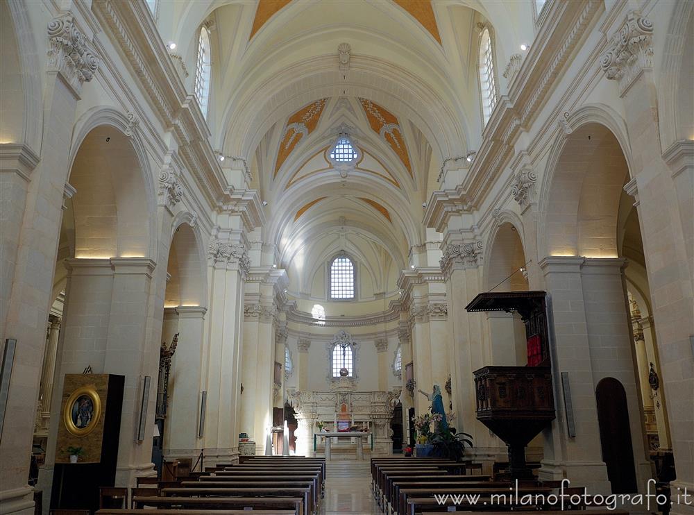 Soleto (Lecce) - Interno della chiesa parrocchiale di santa maria assunta